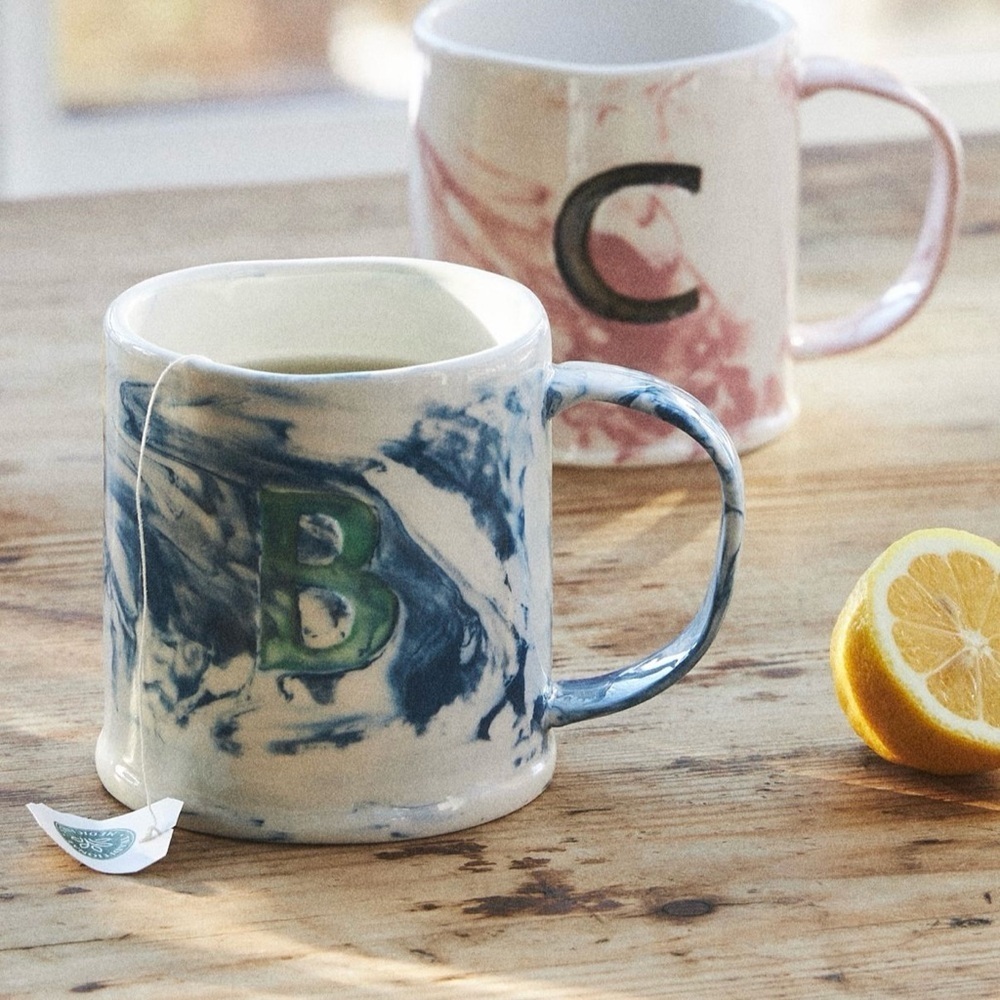 ⛱️🔥Anthropologie - Blue Marbled Monogram Mug - B